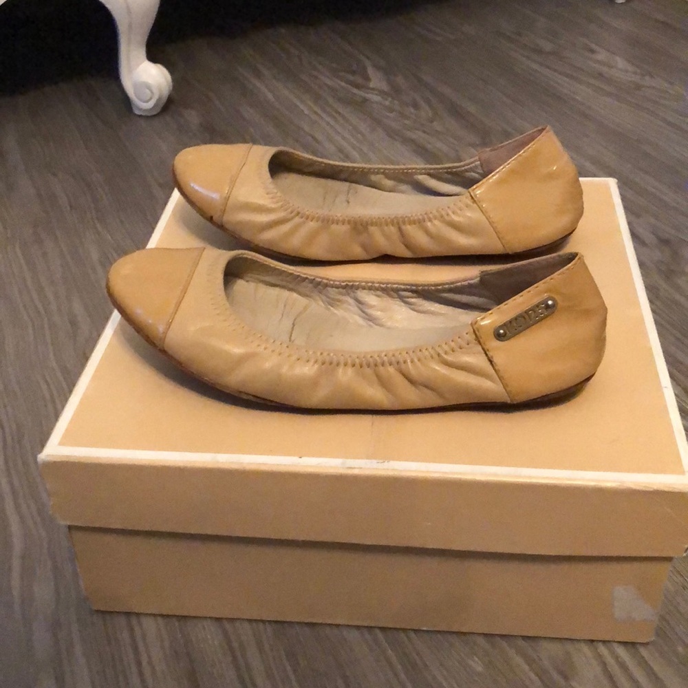 KORS Nude Flats